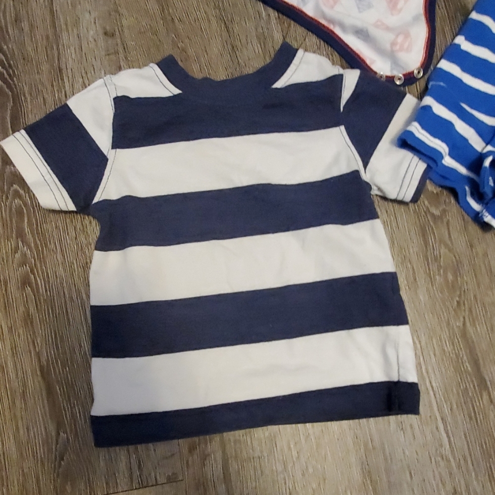 12 Month 4 Piece Lot Bundle Carters, Superman - Picture 4 of 5